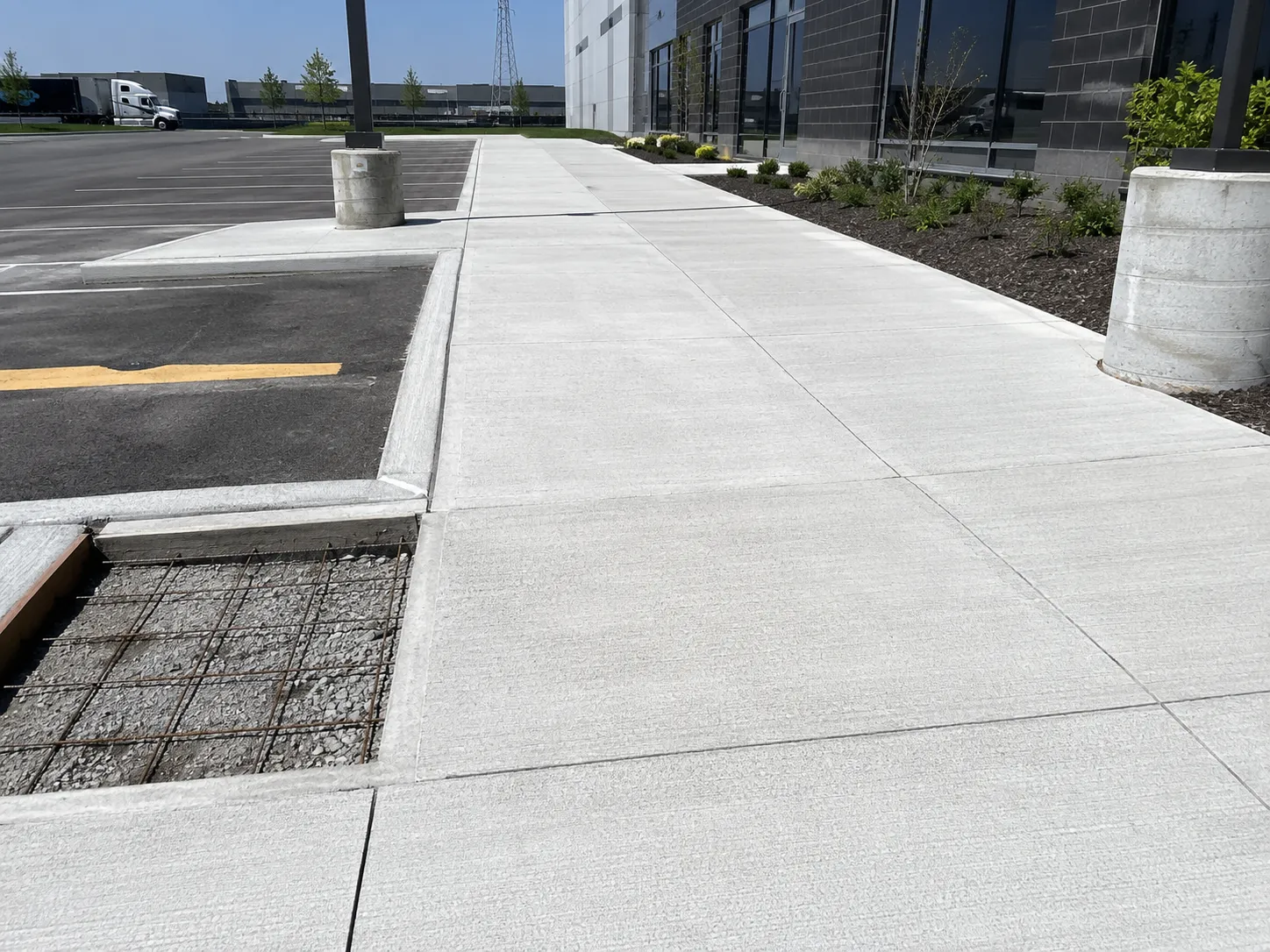 Where commercial sidewalks and walkways are needed in Markham for Commercial Sidewalks and Walkways in Markham
