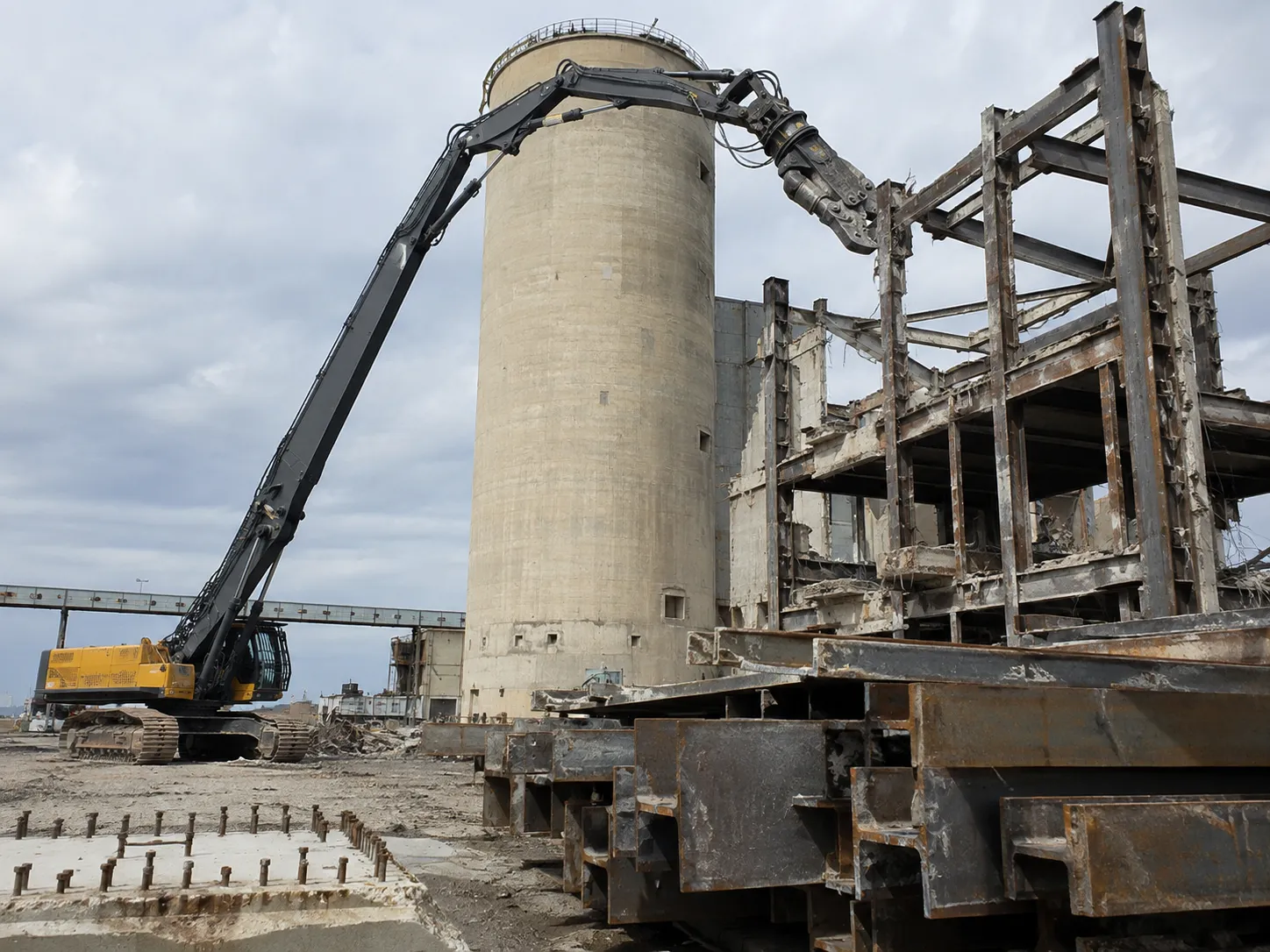 High Reach Demolition being built and completed on site by Harrowgate Group