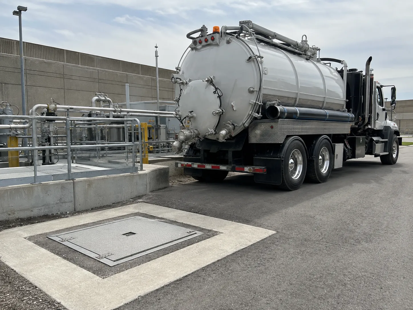 How we perform vacuum truck services by Harrowgate Group